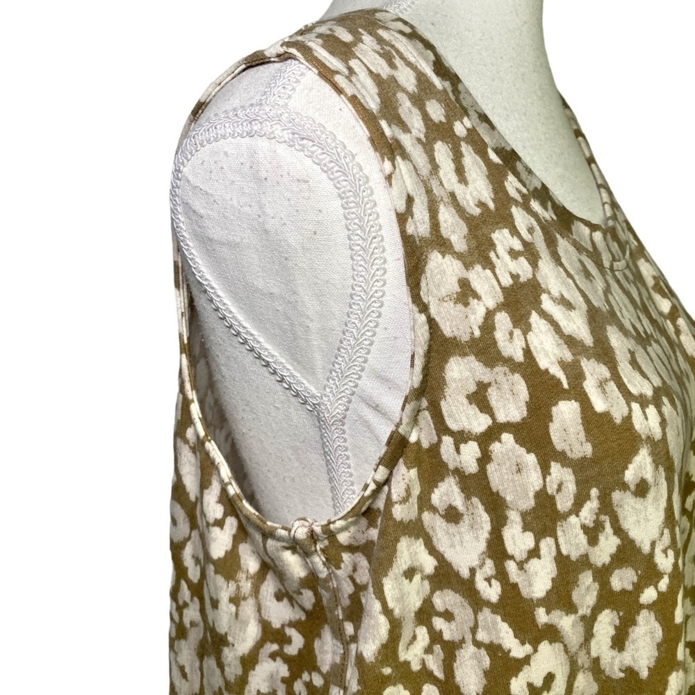 Wonderly Neutral Leopard Print Sleeveless Midi Dress - Picture 4 of 12